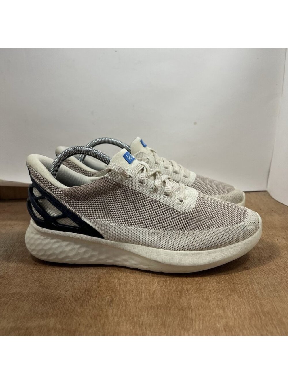 Lightweight Breathable Women's Athletic Sneakers - Cream with Navy Accents